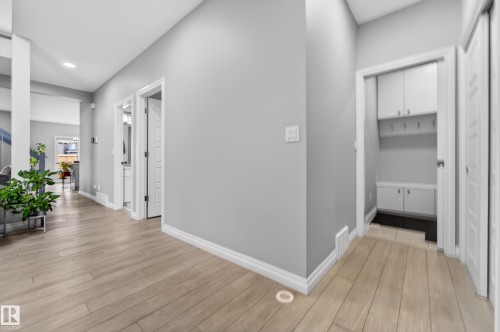 1231 26 Street, Edmonton, AB 