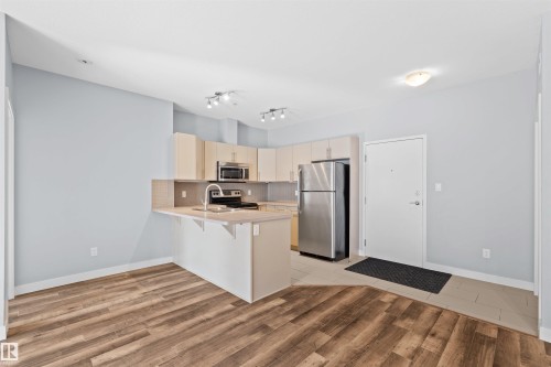 307 10611 117 Street, Edmonton, AB 