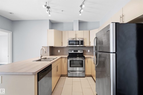 307 10611 117 Street, Edmonton, AB 