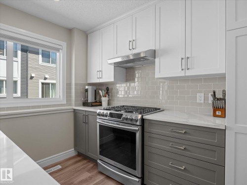 16 330 Bulyea Road, Edmonton, AB 