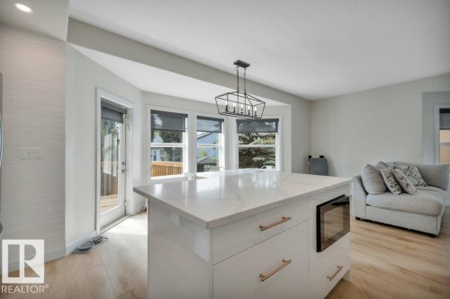 12 1720 Garnett Point(E), Edmonton, AB 