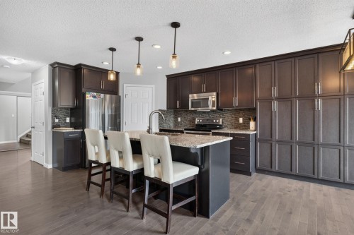 1103 176 Street, Edmonton, AB 