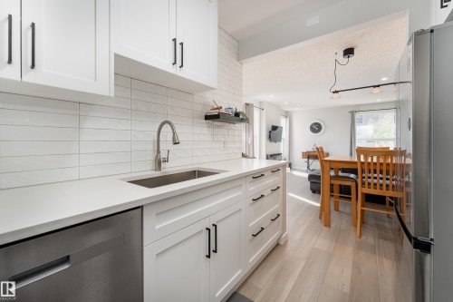 1164 Knottwood Road E, Edmonton, AB 