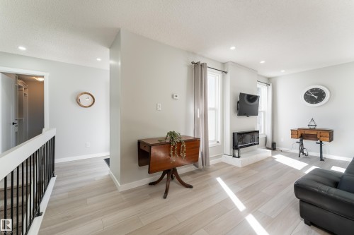 1164 Knottwood Road E, Edmonton, AB 