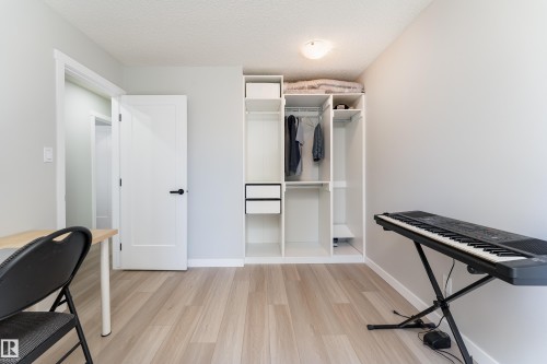 1164 Knottwood Road E, Edmonton, AB 