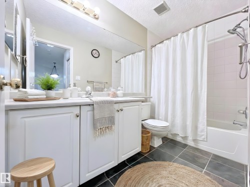 110 10511 42 Avenue, Edmonton, AB 