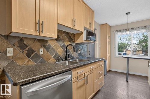 12C Twin Terrace, Edmonton, AB 