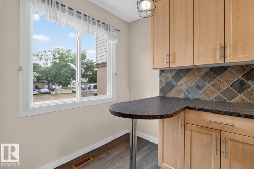 12C Twin Terrace, Edmonton, AB 