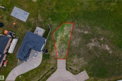 205 26023 TWP ROAD 544  Rural Sturgeon County, AB T8N 1N8
