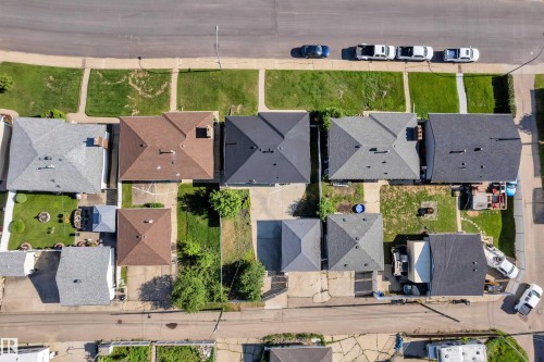 Image quality insufficient for description - 8104 135 Avenue, Edmonton, AB 
