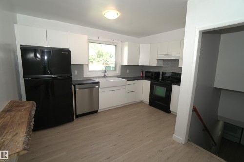 10922 62 Avenue, Edmonton, AB 