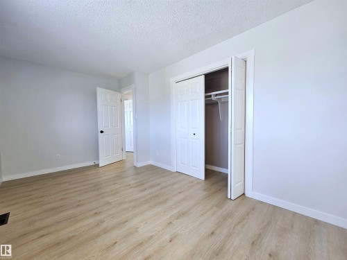 8011 182A Street, Edmonton, AB 