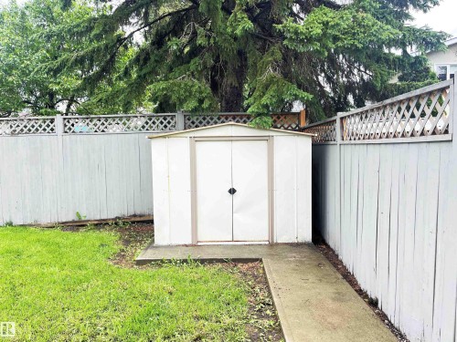 8011 182A Street, Edmonton, AB 