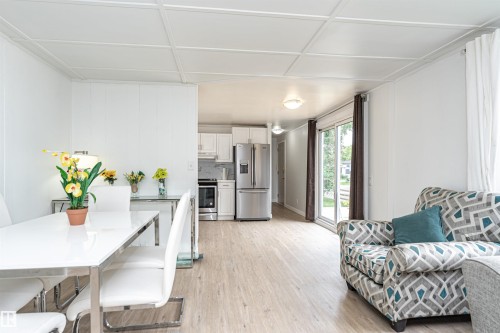 1031 West Mt Crescent, Edmonton, AB 