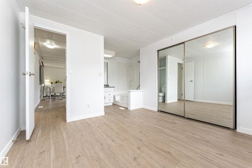 1031 West Mt Crescent, Edmonton, AB 