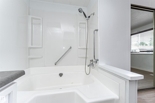 1031 West Mt Crescent, Edmonton, AB 