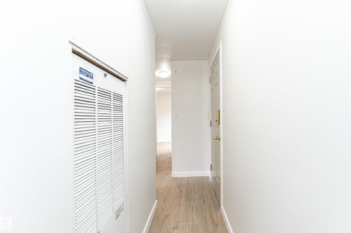 1031 West Mt Crescent, Edmonton, AB 