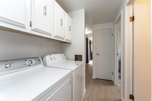 1031 West Mt Crescent, Edmonton, AB 