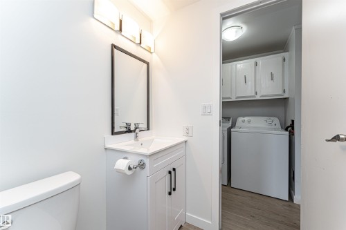 1031 West Mt Crescent, Edmonton, AB 