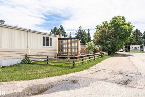 1031 West Mt Crescent, Edmonton, AB 