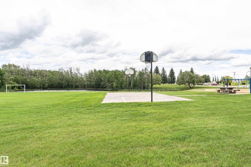 1031 West Mt Crescent, Edmonton, AB 