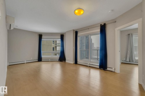 #2107 10410 102 Av Nw, Edmonton, AB - Indoor