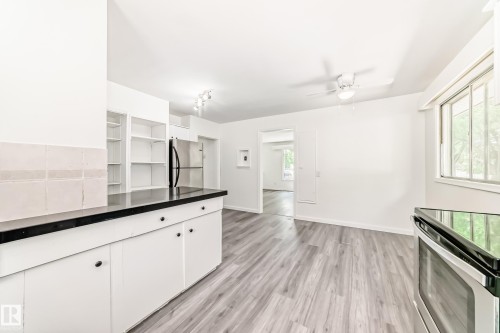 Kitchen - 11937 39 Street Nw, Edmonton, AB 