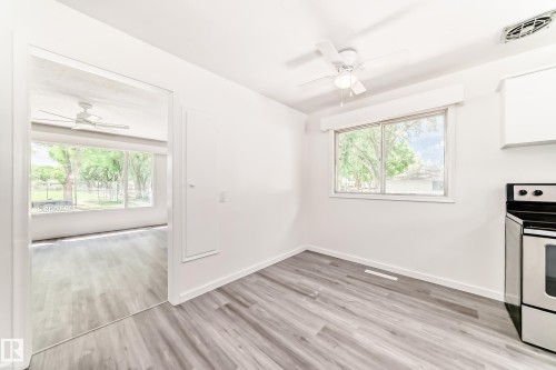 Kitchen - 11937 39 Street Nw, Edmonton, AB 