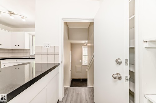 Corridor - 11937 39 Street Nw, Edmonton, AB 
