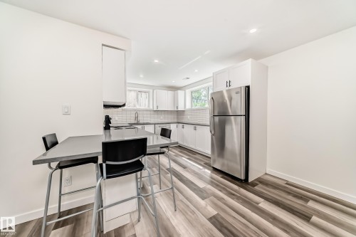 Kitchen - 11937 39 Street Nw, Edmonton, AB 