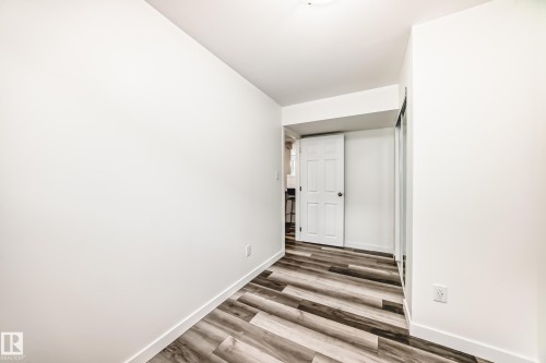 Corridor - 11937 39 Street Nw, Edmonton, AB 
