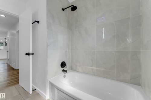 13116 128A Avenue, Edmonton, AB - Indoor Photo Showing Bathroom