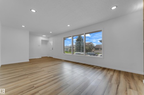 13116 128A Avenue, Edmonton, AB - Indoor