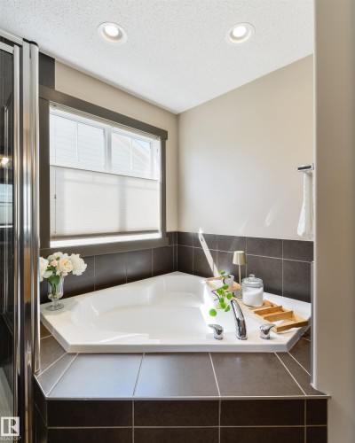 362 Griesbach School Road, Edmonton, AB 