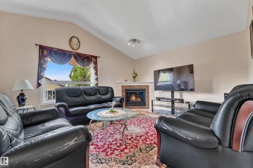 6140 18 Avenue, Edmonton, AB 