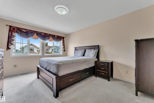 6140 18 Avenue, Edmonton, AB 
