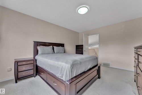 6140 18 Avenue, Edmonton, AB 