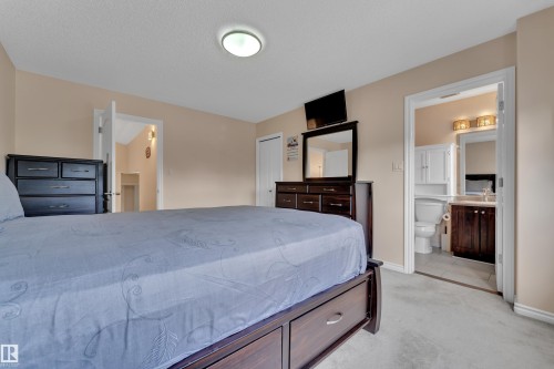 6140 18 Avenue, Edmonton, AB 