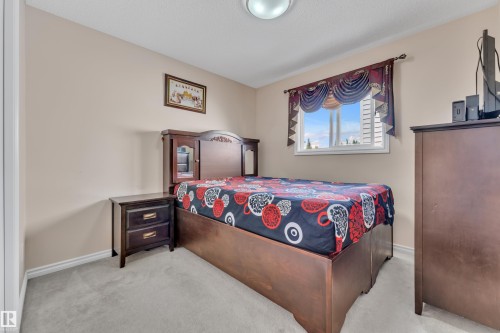 6140 18 Avenue, Edmonton, AB 