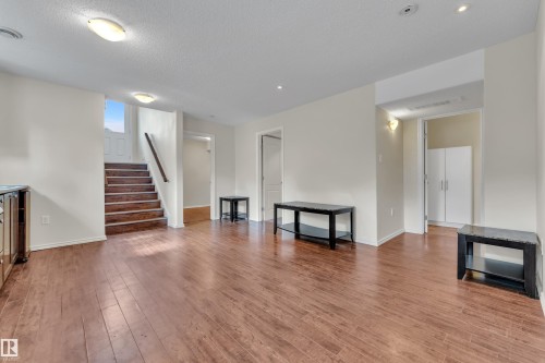 6140 18 Avenue, Edmonton, AB 