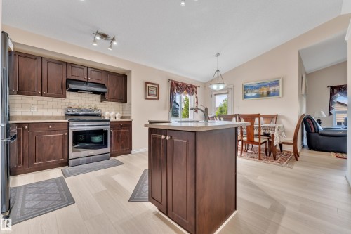 6140 18 Avenue, Edmonton, AB 