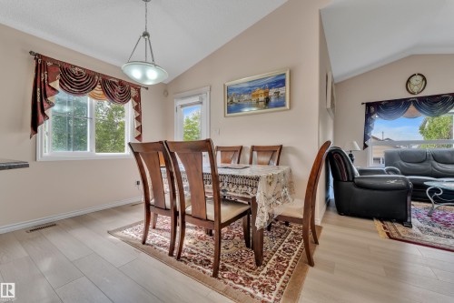 6140 18 Avenue, Edmonton, AB 
