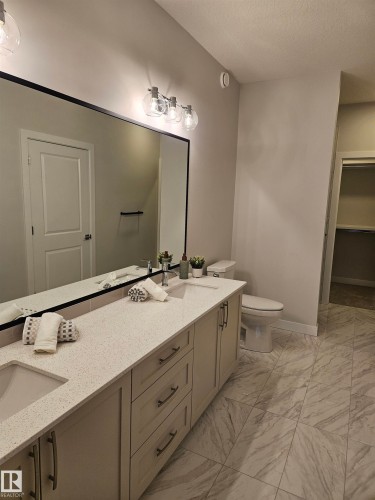 #44 11 Dalton Li, Spruce Grove, AB - Indoor Photo Showing Bathroom