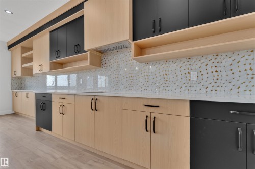 3503 42 Avenue, Beaumont, AB - Indoor Photo Showing Kitchen