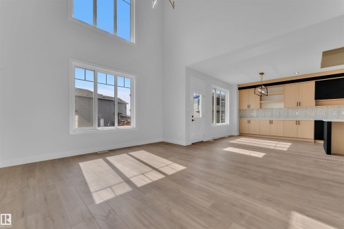 3503 42 Avenue, Beaumont, AB - Indoor Photo Showing Kitchen