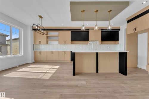 3503 42 Avenue, Beaumont, AB - Indoor Photo Showing Kitchen