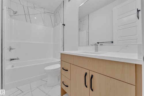3503 42 Avenue, Beaumont, AB - Indoor Photo Showing Bathroom