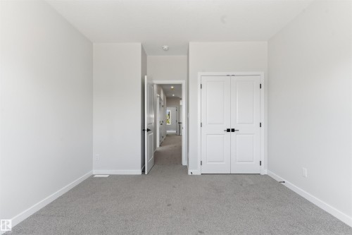 1721 Crossbill Loop, Edmonton, AB 
