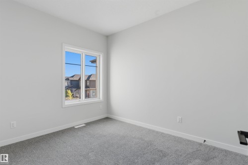 1721 Crossbill Loop, Edmonton, AB 