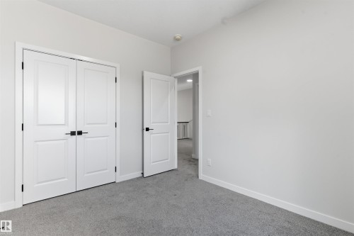 1721 Crossbill Loop, Edmonton, AB 